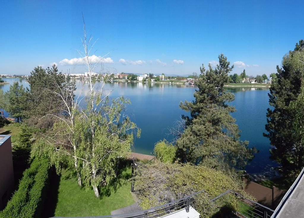 Topsenec-Lakeside Home エクステリア 写真
